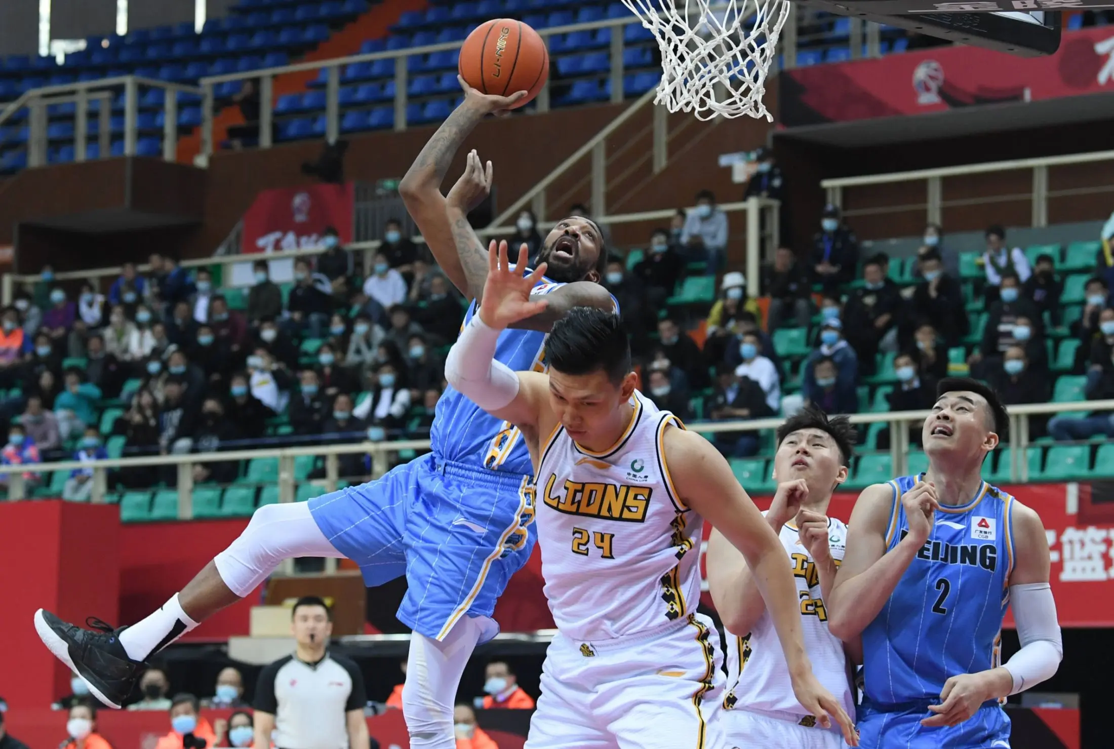 关于广厦队内讧事件曝光，风波不断影响士气的信息