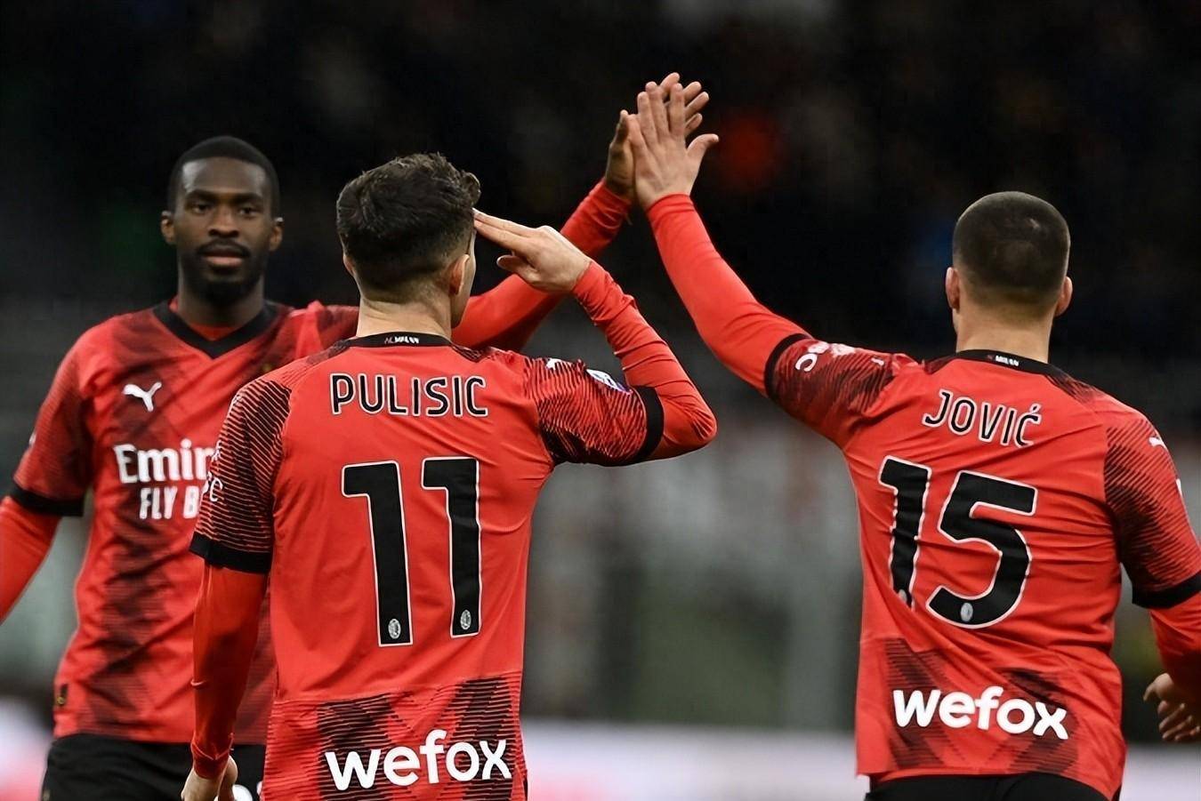 包含AC米兰客场获胜，实力超群碾压对手的词条