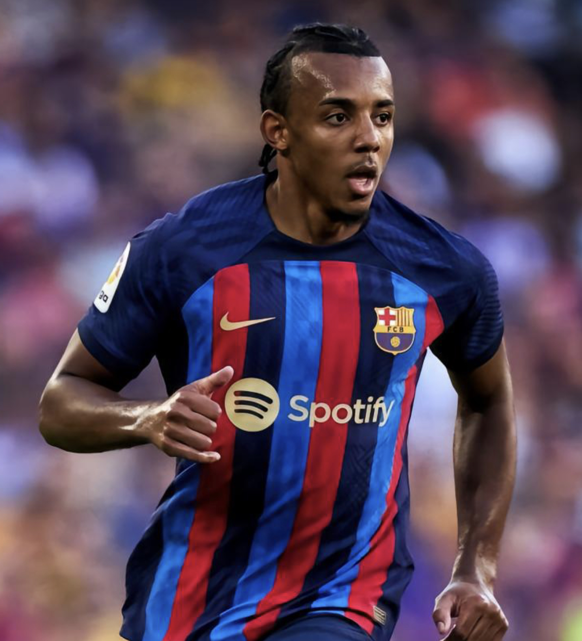 关于法国横扫曼联，孔德刷新纪录的信息